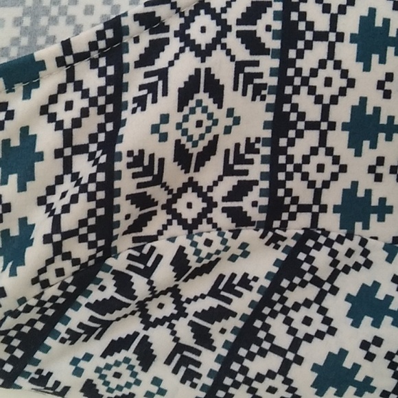 A-Rue 21 Long Sleeve Dress Small Size - Picture 3 of 9